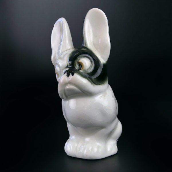 Bouledogue français assis en porcelaine de la mi-XXe (3/4)