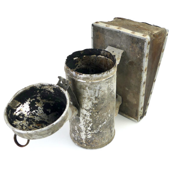 Enfumoir à abeilles ancien début XXe en métal bois et cuir Apiculture (ouvert 3/4)