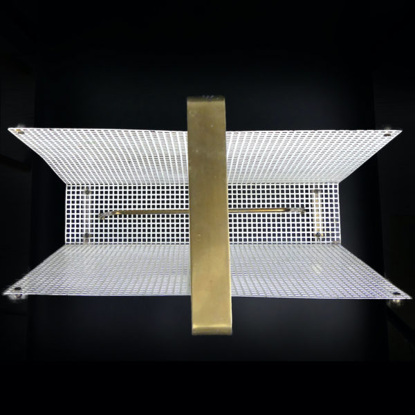 Porte-revue grillage blanc en métal et laiton Années 60 Design Allemand (dessus)