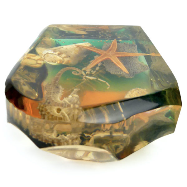 Inclusion Bord de mer en résine souvenir de vacances des années 60 France (dessus 3/4)