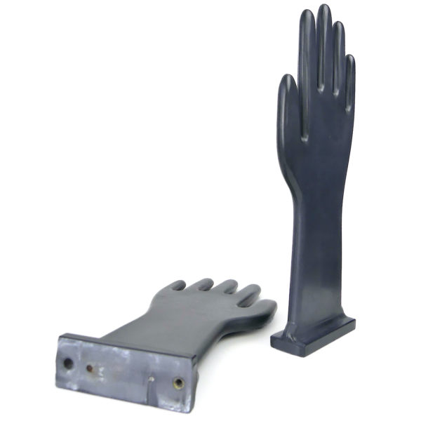 Moules industriels en ébonite pour gants en latex USA Années 30 (dessous 3/4)
