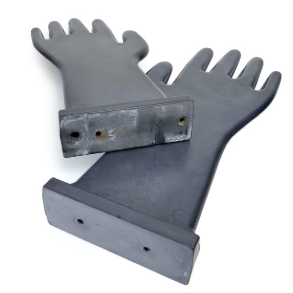 Moules industriels en ébonite pour gants en latex USA Années 30 (dessous)