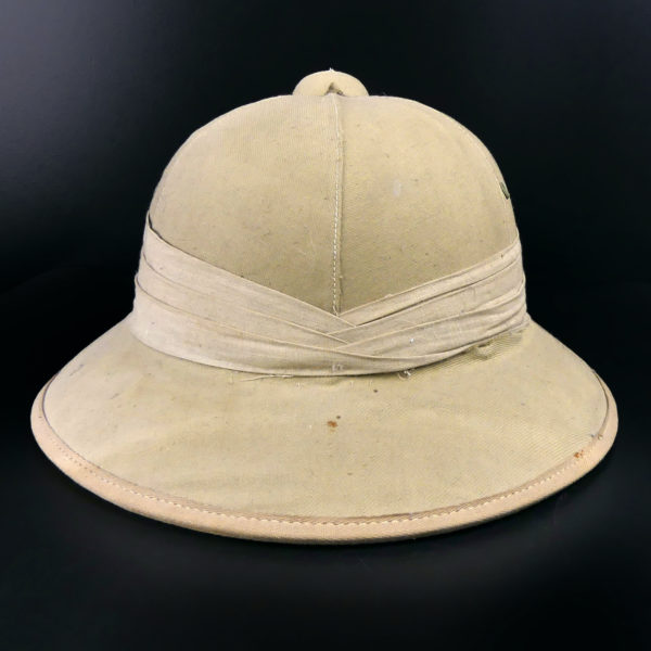 Casque colonial français TROPICAL HELMET salacot léger mi-XXe (face)