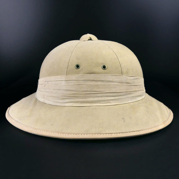Casque colonial français TROPICAL HELMET salacot léger mi-XXe (profil)