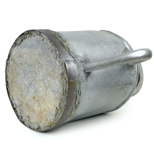 Arrosoir en zinc ancien - Début XXe - Art populaire - France (dessous 3/4)