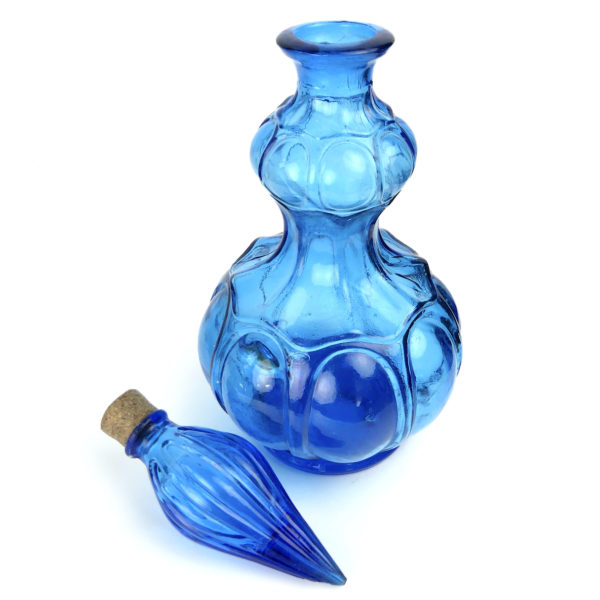 Trois carafes bleues italiennes avec bouchons en verre d’Empoli Mi-XXe (carafe 3 ouverte)