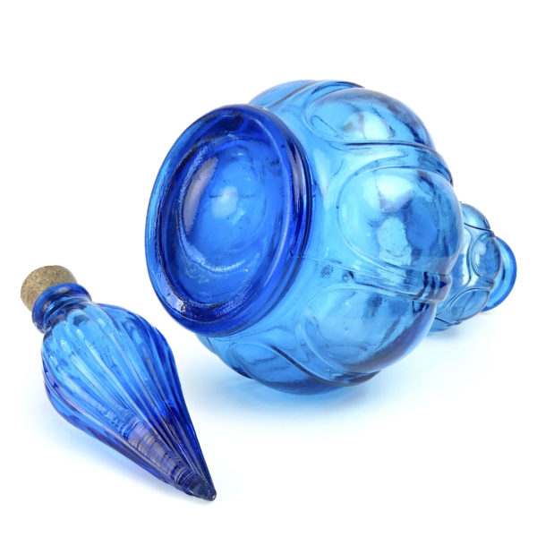 Trois carafes bleues italiennes avec bouchons en verre d’Empoli Mi-XXe (carafe 3 ouverte)