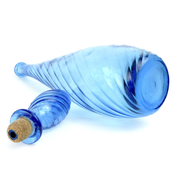 Trois carafes bleues italiennes avec bouchons en verre d’Empoli Mi-XXe (carafe 1 ouverte)