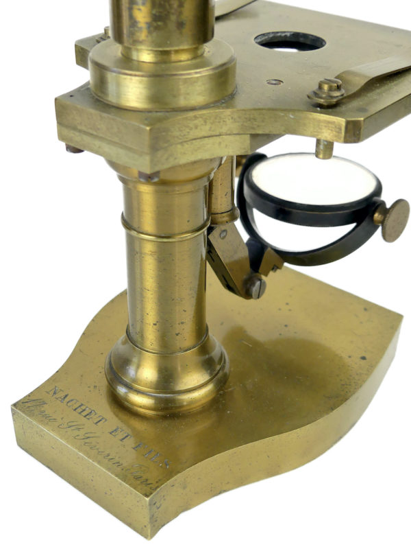 Microscope NACHET ET FILS Paris en laiton massif restauré 1880 XIXe (détail)