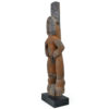 Figure féminine Abelam rare ancienne en bois polychrome soclé Papouasie-Nouvelle-Guinée (3/4)