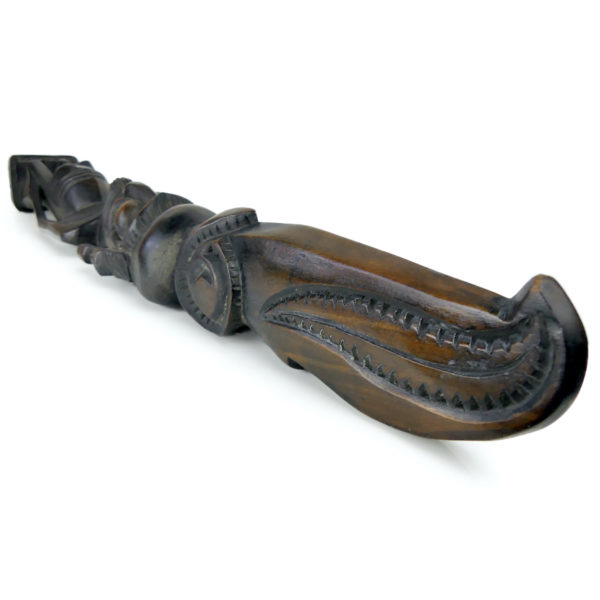 Moaï Kavakava Manu en bois brun foncé Mi-XXe Rapa Nui Île de Pâques (dessus 3/4)