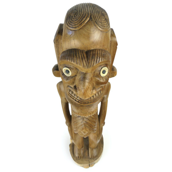 Grand Moaï Kavakava massif en bois clair Rapa Nui Île de Pâques Art pascuan (dessus 3/4)