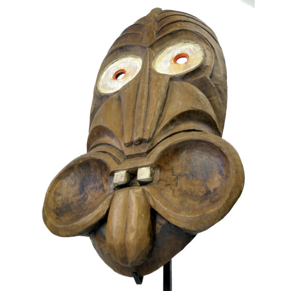 Long masque en bois sculpté sur socle Collection ethnique Art tribal (dessous 3/4)