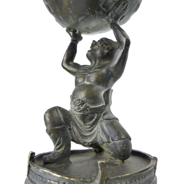 Brûle-encens Oni démon hurlant en bronze Encensoir kōro Début Shōwa (détail)