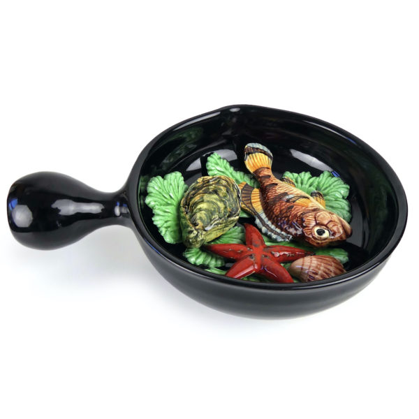 Caquelon provençal trompe l’Oeil typique des années 60 en barbotine Vallauris (profil)