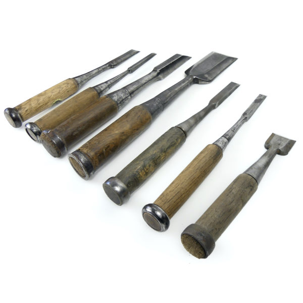 7 ciseaux japonais Tataki Nomi anciens en bois et acier Japon Mi-XXe (dessous 3/4)