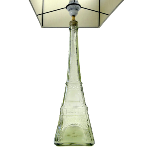 Grande lampe tour Eiffel en verre et abat-jour carré Souvenir de Paris (détail)