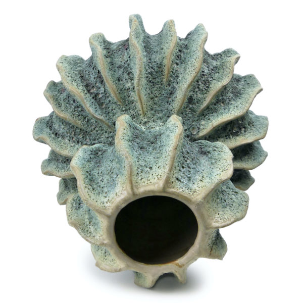 Grand vase organique double gourde vert de gris en céramique écume de mer (dessus)