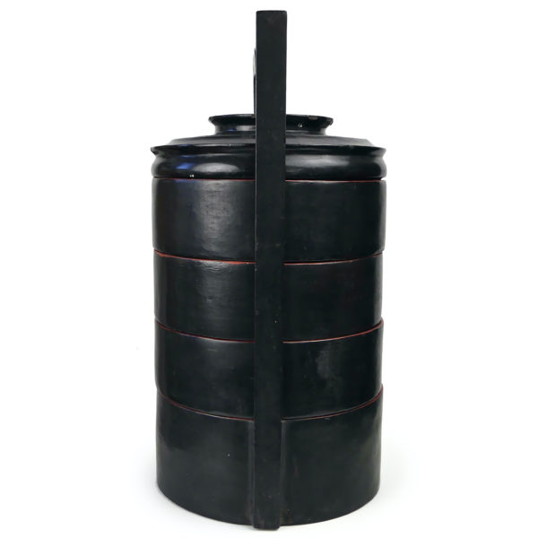 Jubako bento Myanmar ancien en bambou laqué rouge et noir Birmanie Mi-XXe (profil)