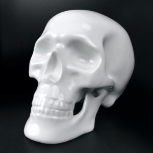 Crâne en porcelaine blanche émaillée Échelle 1:1 Vanité Memento mori (3/4)