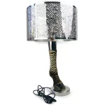 Grande lampe zèbre sur socle et abat-jour en métal Lampe design (profil)