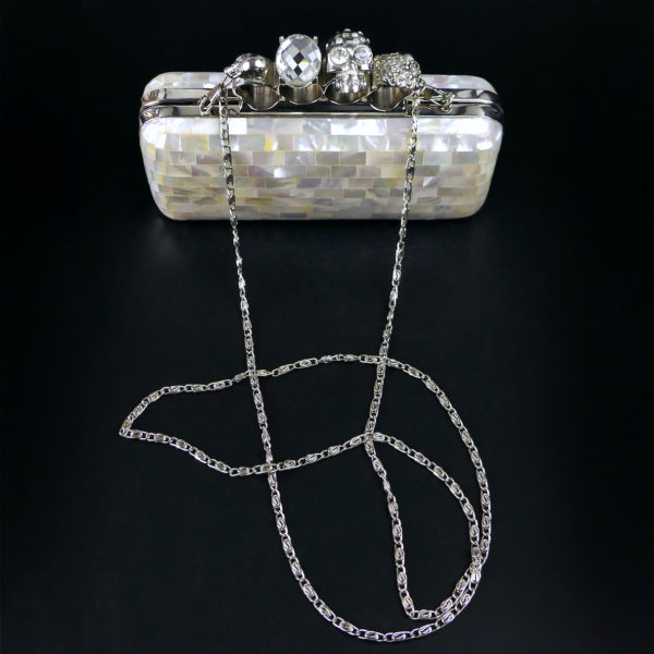 Mini sac à main Skulls en métal cuir cristal et nacre Sac de soirée Chic Rock Bad Girl (dessus 3/4)