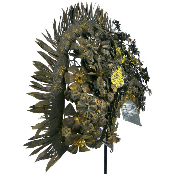 Couronne de mariée Suntiang Minangkabau ancienne sur socle noir Indonésie (3/4)