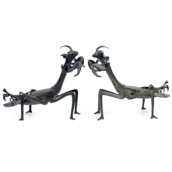 Mantes religieuses anciennes en bronze patiné Art Nouveau Bronze animalier (profil)