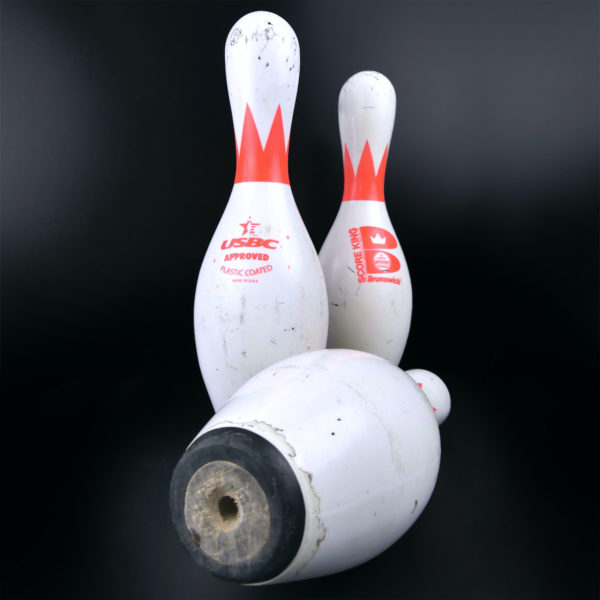 Boule et 3 quilles de bowling USBC vintage Accessoires de sport rétro 70’s USA (quilles)