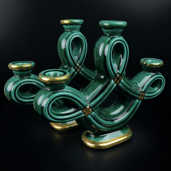 Paire de bougeoirs tressés à 3 feux en faïence verte et or Années 50 (3/4)