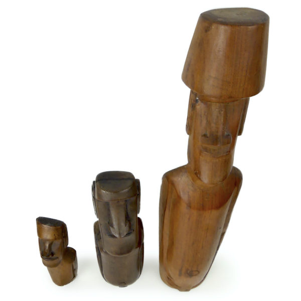 3 Moaï Rapa Nui anciens sculptés en bois précieux Île de Pâques (dessus 3/4)