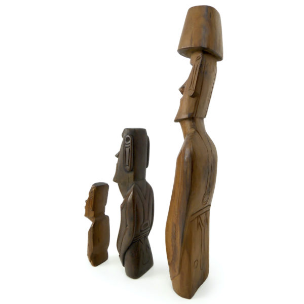3 Moaï Rapa Nui anciens sculptés en bois précieux Île de Pâques (3/4 dos)