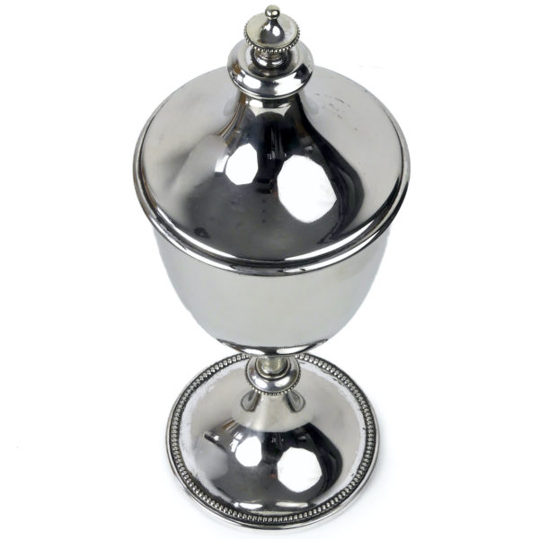 Ciboire anglais des années 20/30 en nickel plaqué argent Objet liturgique catholique (dessus 3/4)
