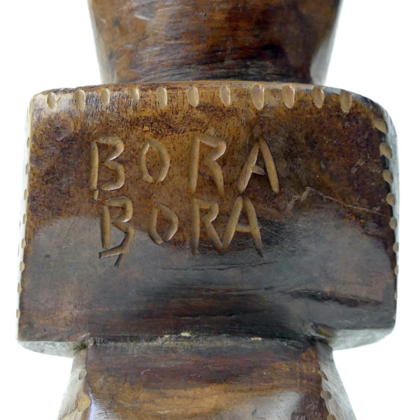 Tiki couronné polynésien de 1969 en bois de rose Miro à belle patine Bora Bora (détail)