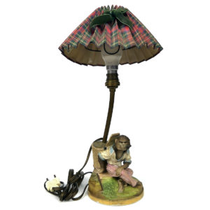 Lampe de table Singe fumant en céramique peinte Lampe ancienne de collection (face)